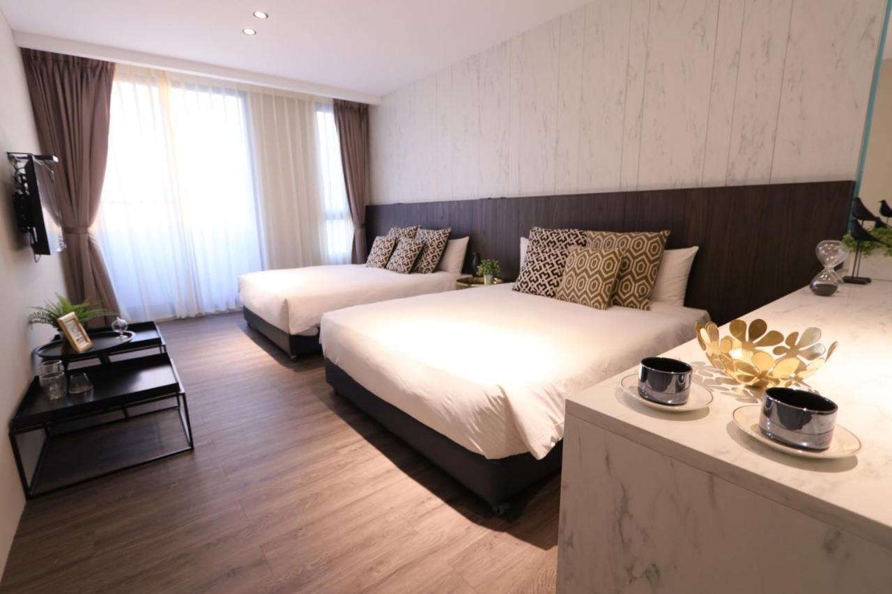 Hotel Hesper Hsr Taichung Exterior photo