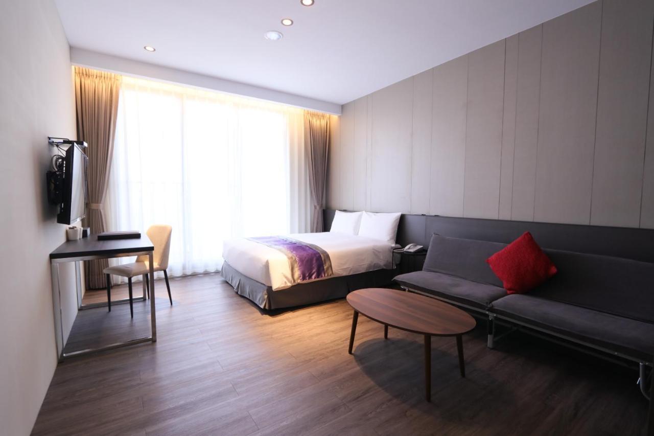 Hotel Hesper Hsr Taichung Exterior photo