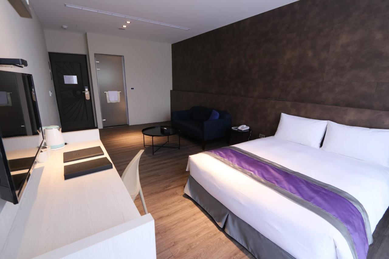 Hotel Hesper Hsr Taichung Exterior photo