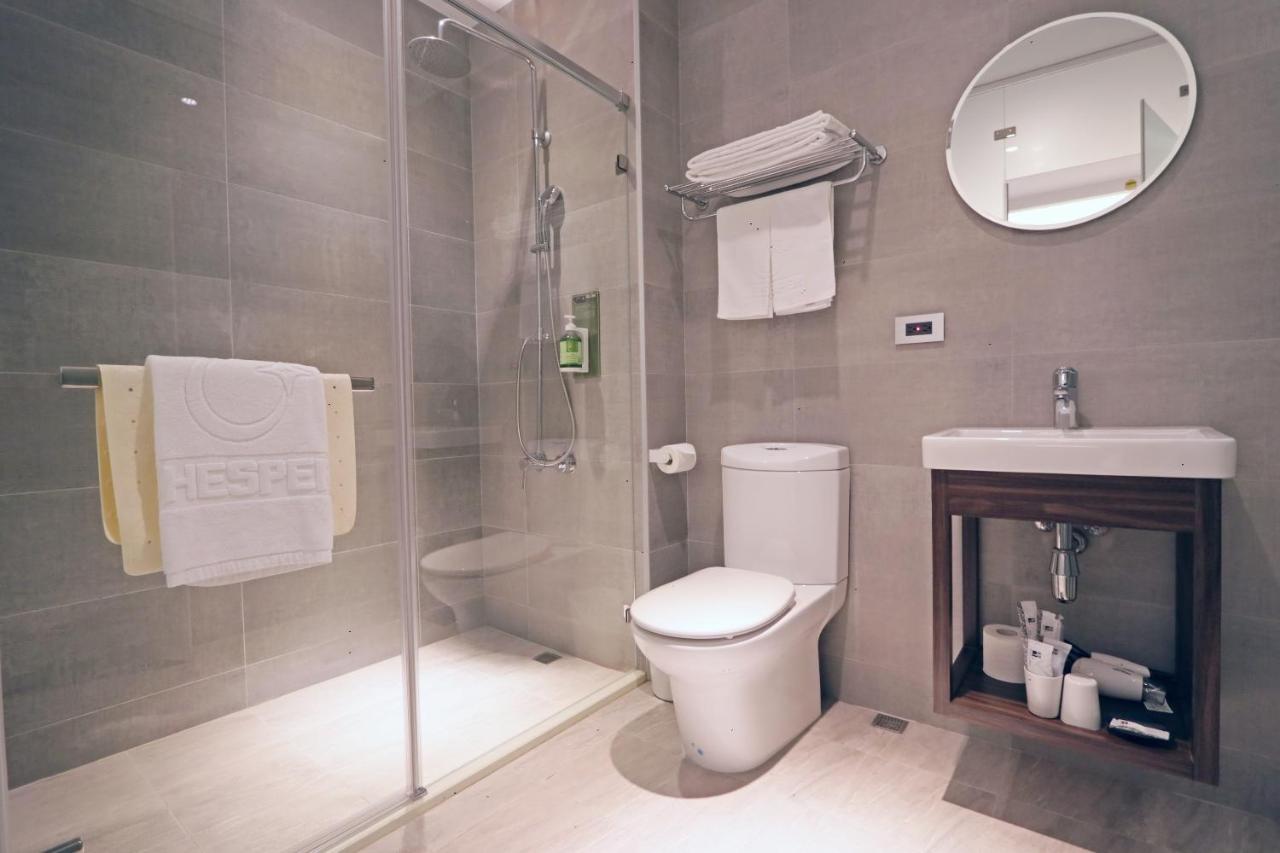 Hotel Hesper Hsr Taichung Exterior photo
