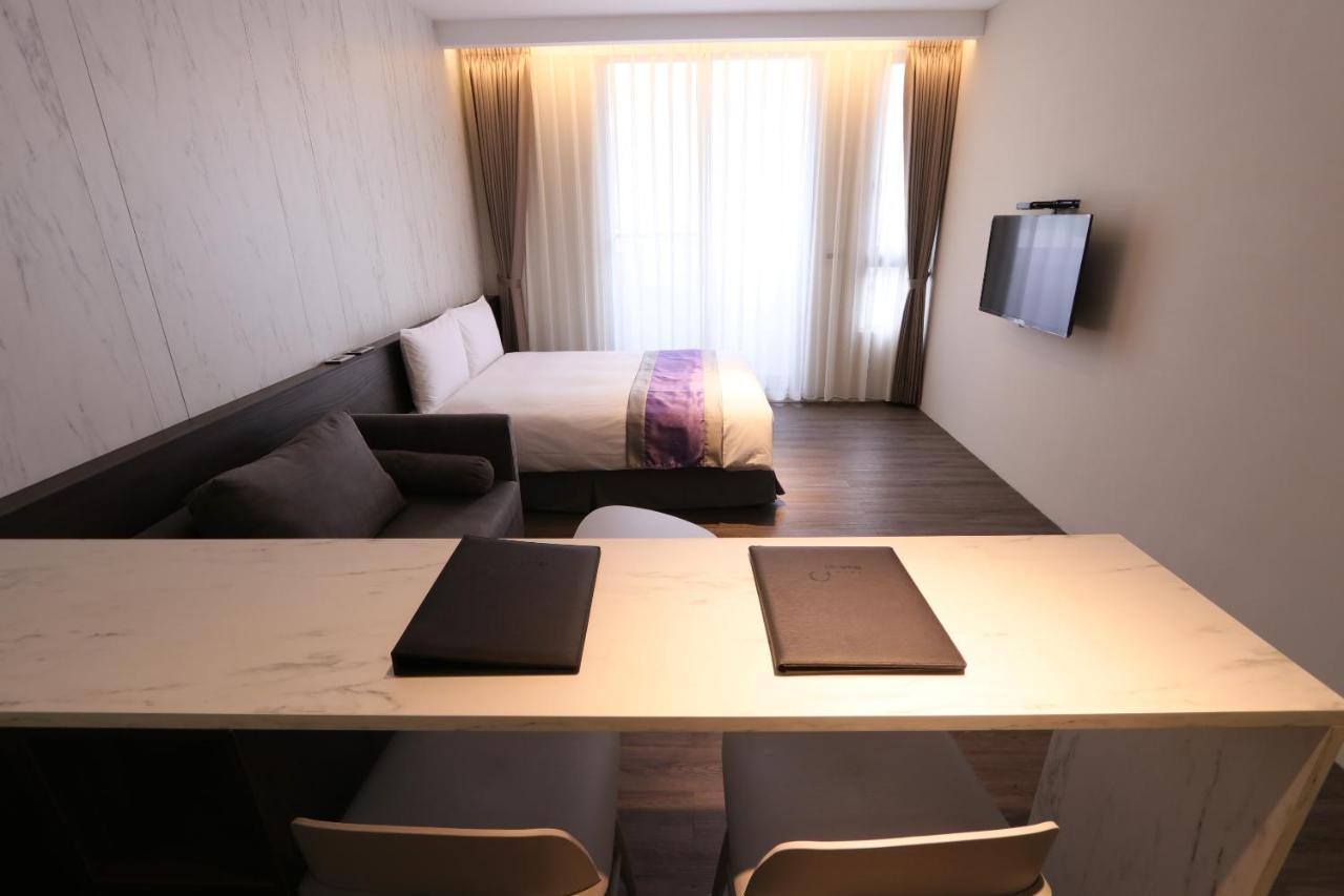 Hotel Hesper Hsr Taichung Exterior photo