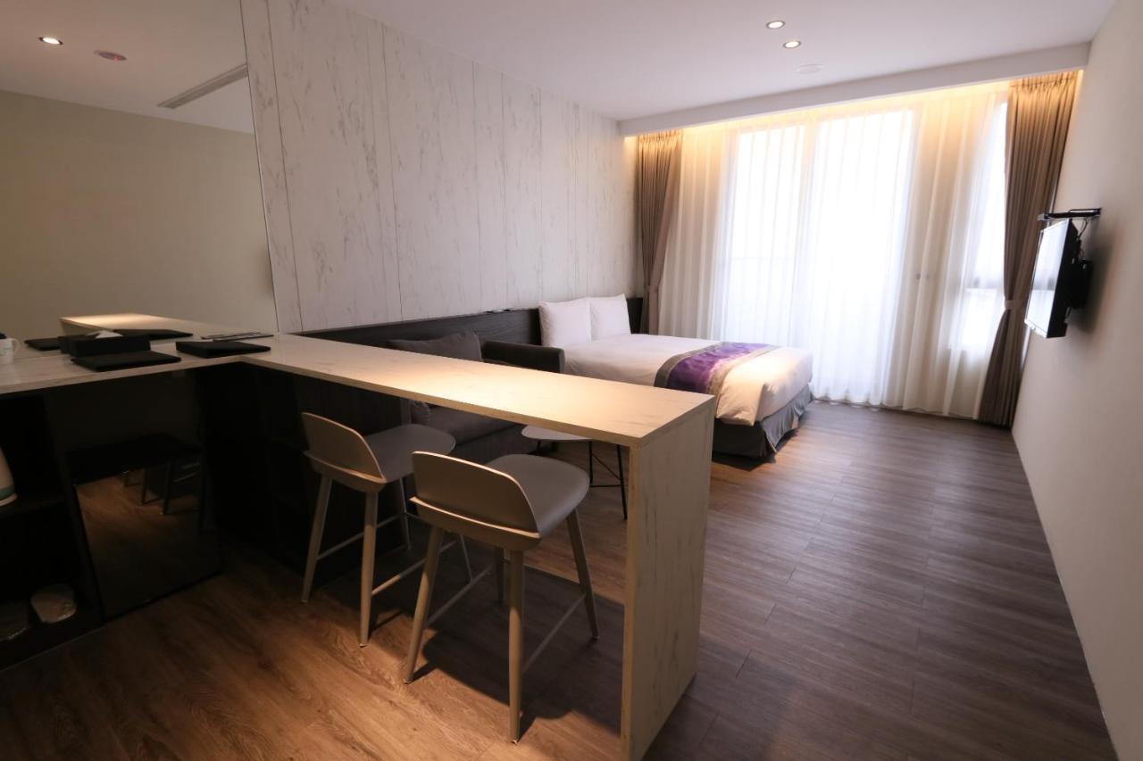 Hotel Hesper Hsr Taichung Exterior photo