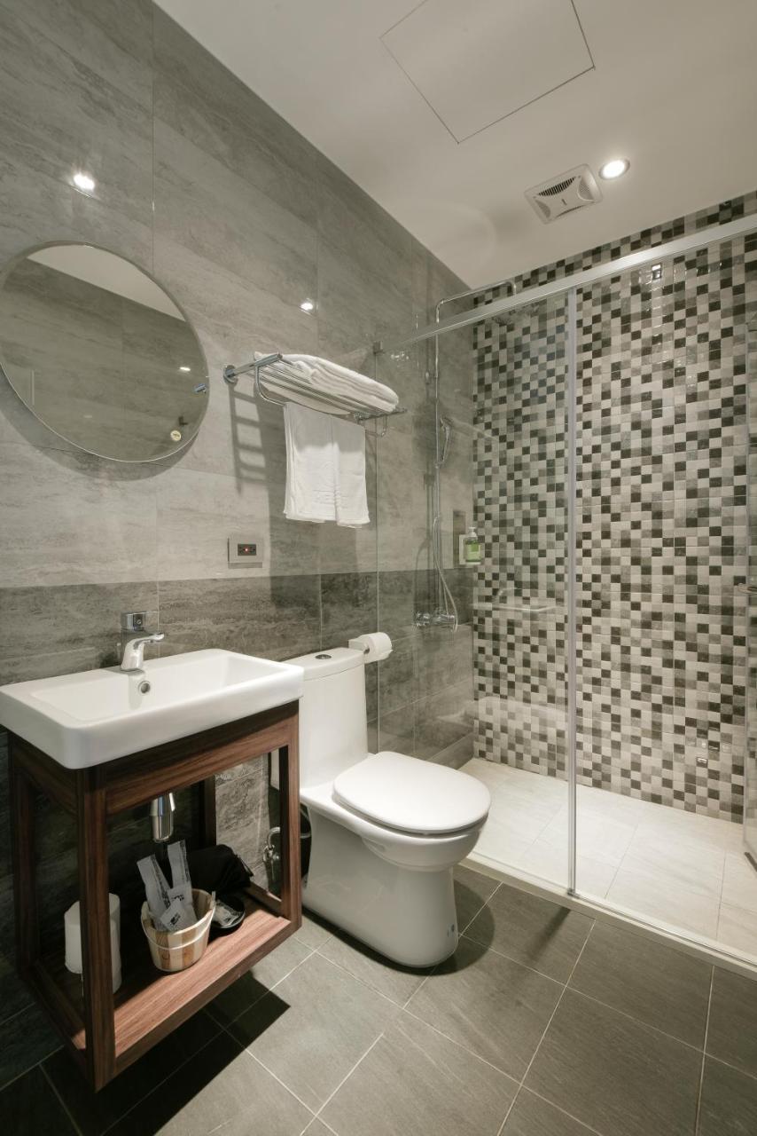 Hotel Hesper Hsr Taichung Exterior photo