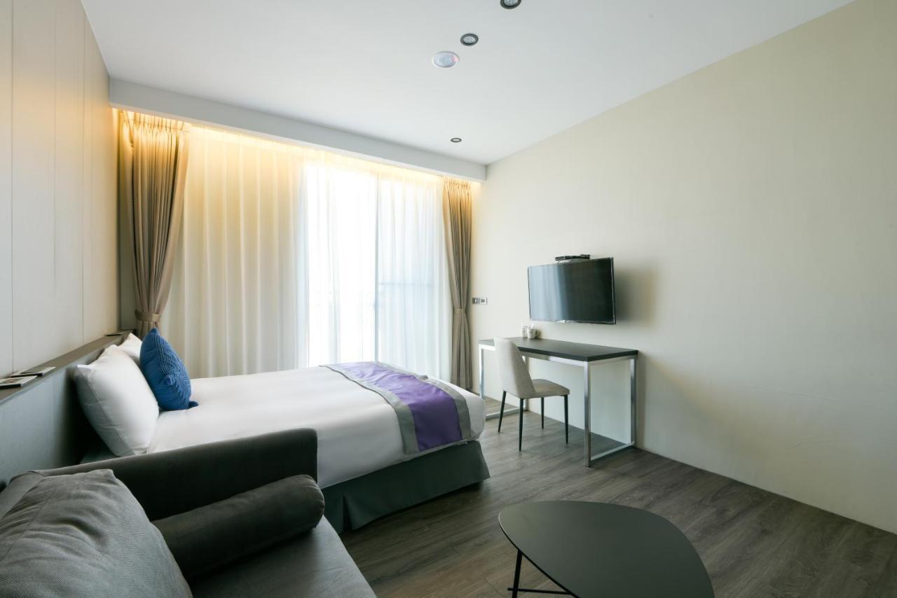 Hotel Hesper Hsr Taichung Exterior photo