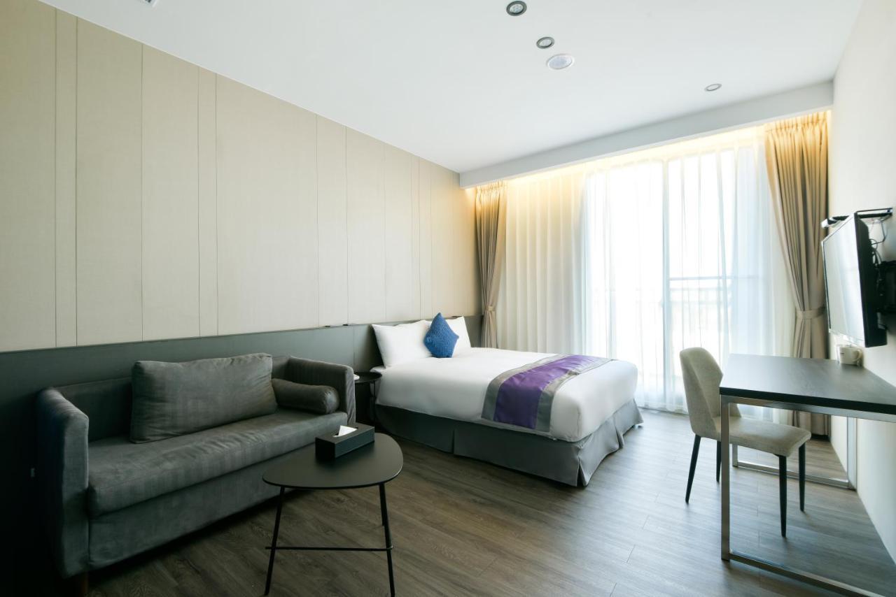 Hotel Hesper Hsr Taichung Exterior photo
