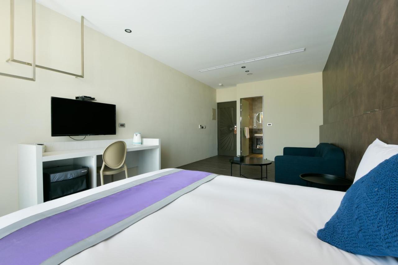 Hotel Hesper Hsr Taichung Exterior photo