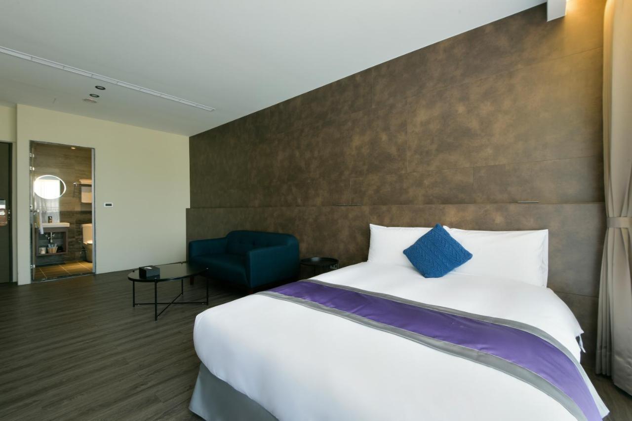 Hotel Hesper Hsr Taichung Exterior photo