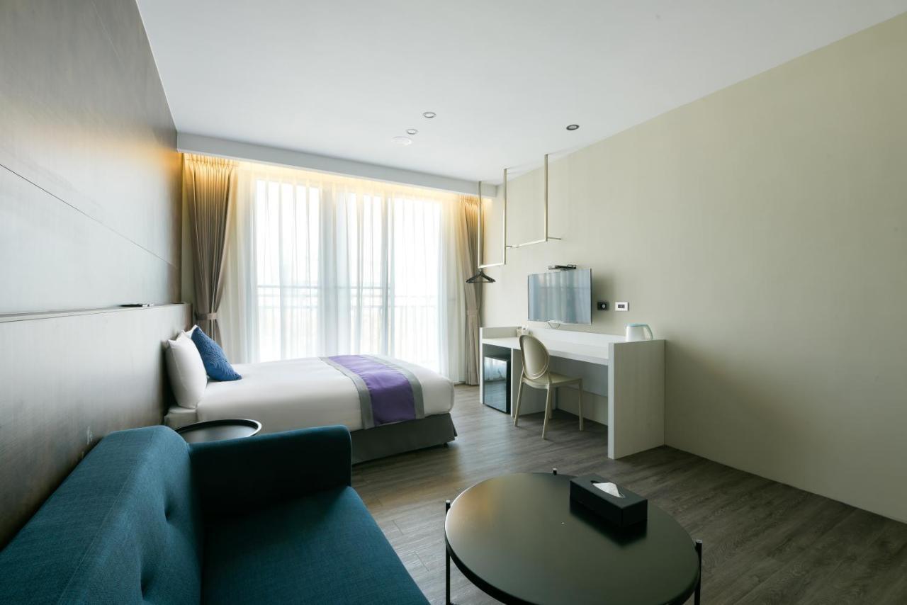 Hotel Hesper Hsr Taichung Exterior photo
