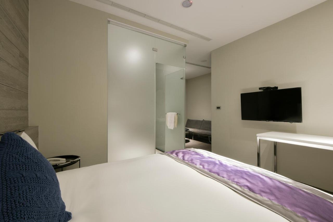 Hotel Hesper Hsr Taichung Exterior photo