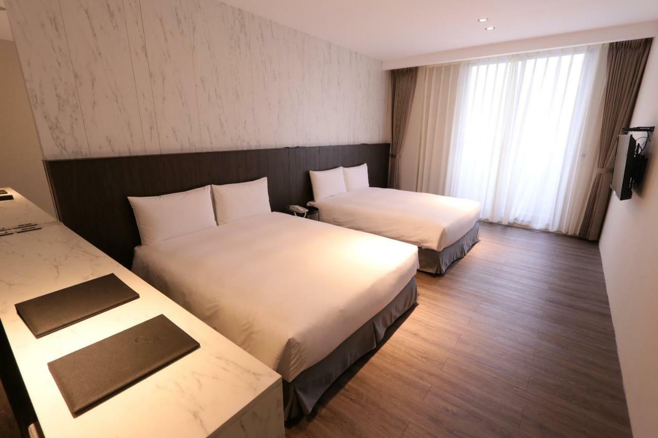 Hotel Hesper Hsr Taichung Exterior photo