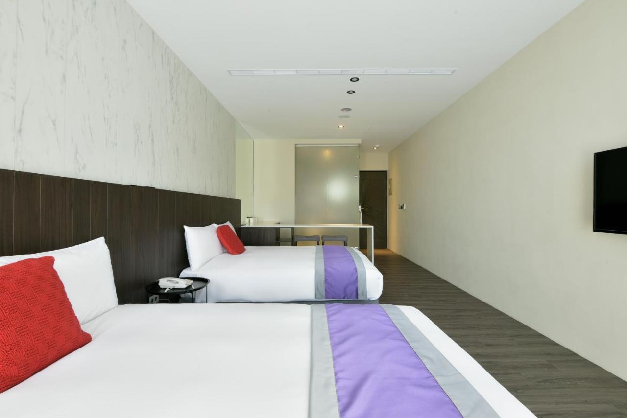 Hotel Hesper Hsr Taichung Exterior photo