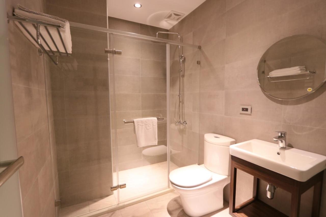 Hotel Hesper Hsr Taichung Exterior photo